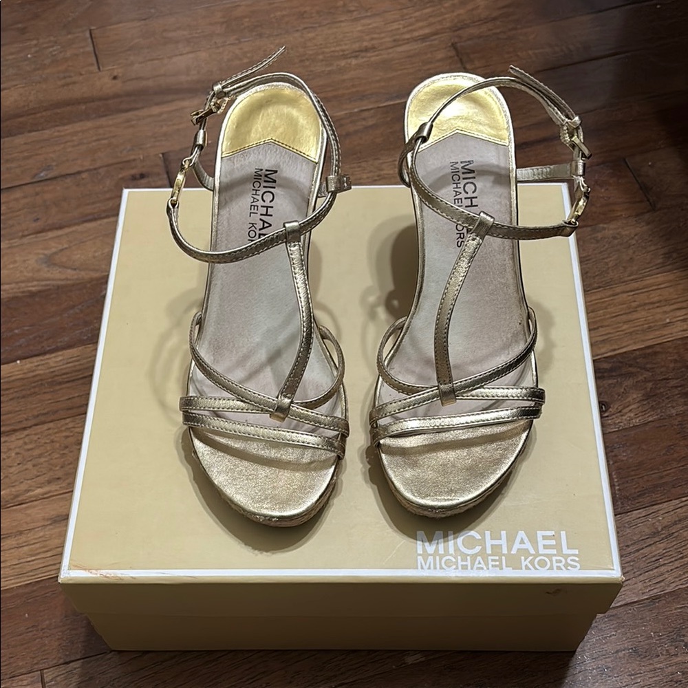 Michael Kors Kami T Strap